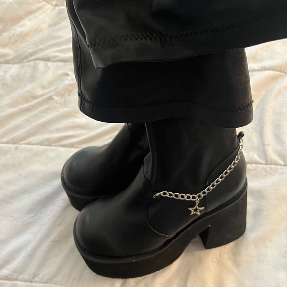 Dollskill boots - Picture 4 of 4